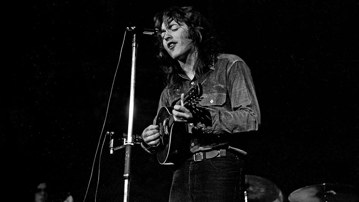 Rory Gallagher - Irish Tour ’74 Rory Gallagher - Irish Tour ’74