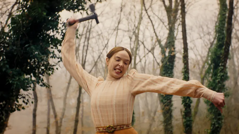 Wenn man „Monster“ glaubt, hat Lizzie Borden sogar drei Menschen auf dem Gewissen. Man sollte „Monster“ aber lieber nicht glauben. Lizzie Borden schwingt draußen eine Axt.