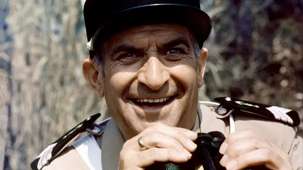 Louis de Funès mit Fernglas in Balduin, der Schrecken von St. Tropez. - Foto: TMDB Louis de Funès mit Fernglas in Balduin, der Schrecken von St. Tropez. - Foto: TMDB