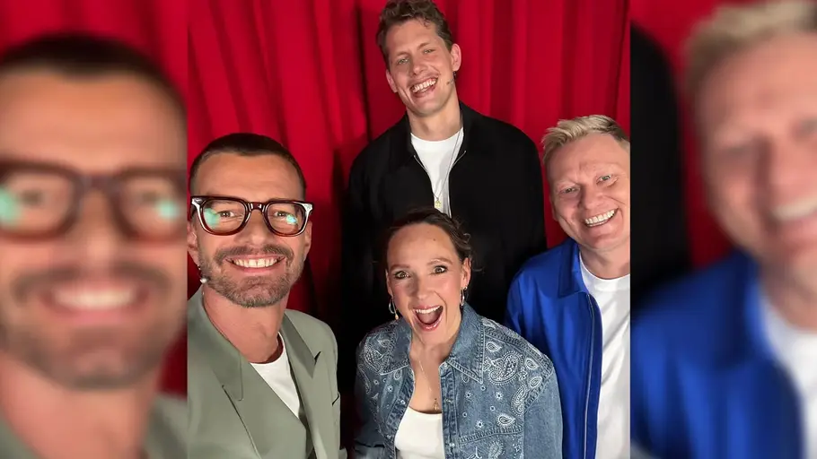 Das neue Panel von „Wer stiehlt mir die Show?“ 2026 Joko Winterscheidt neben Carolin Kebekus, Moritz Wagner und Jens „Knossi“ Knossalla.