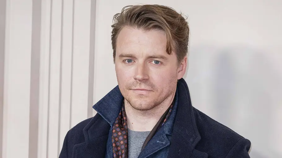 Jack Lowden Jack Lowden bei der Premiere von „Ella McCay“.