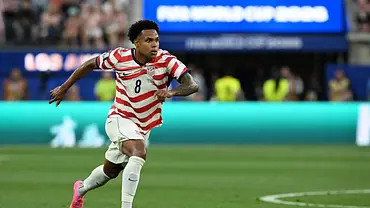 Weston McKennie beim Dribbling beim Spiel der USA bei der WM 2026 - Foto: IMAGO / ZUMA Press Weston McKennie beim Dribbling beim Spiel der USA bei der WM 2026 - Foto: IMAGO / ZUMA Press