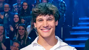 Wincent Weiss lächelt. - Foto: WDR/Ben Knabe