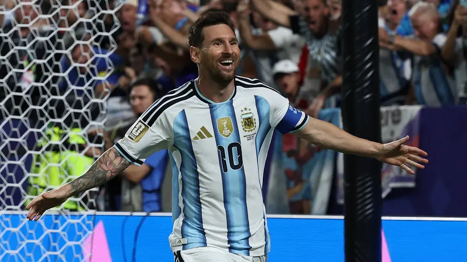 Lionel Messi jubelt über sein Tor bei der WM Lionel Messi jubelt für Argentinien