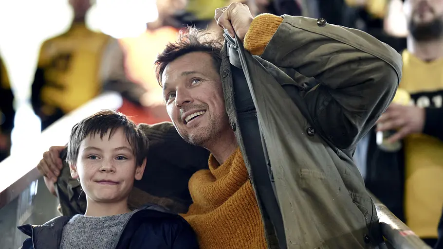 „Wochenendrebellen“ gehört zu den erfolgreichsten deutschen Filmen der vergangenen Jahre. Jason (Cecilio Andresen) und sein Vater Mirco (Florian David Fitz).