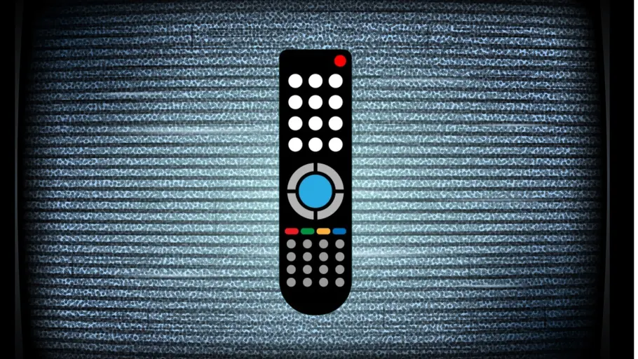 Wofür sind die bunten Knöpfe auf der TV-Fernbedienung Grafik einer TV-Fernbedienung vor einem rauschenden Fernsehbild.