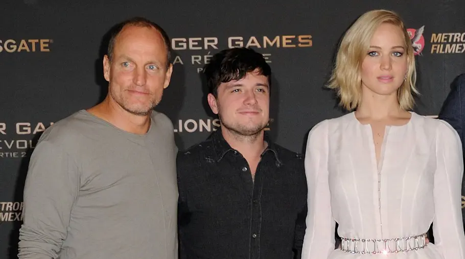 Woody Harrelson, Josh Hutcherson und Jennifer Lawrence Woody Harrelson, Josh Hutcherson und Jennifer Lawrence bei der Premiere von „The Hunger Games: Mockingjay Part 2“.