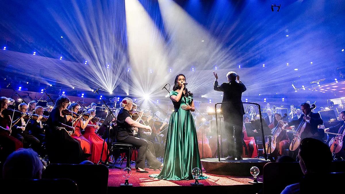 Danish National Symphony Orchestra - Hollywood Gala Danish National Symphony Orchestra - Hollywood Gala