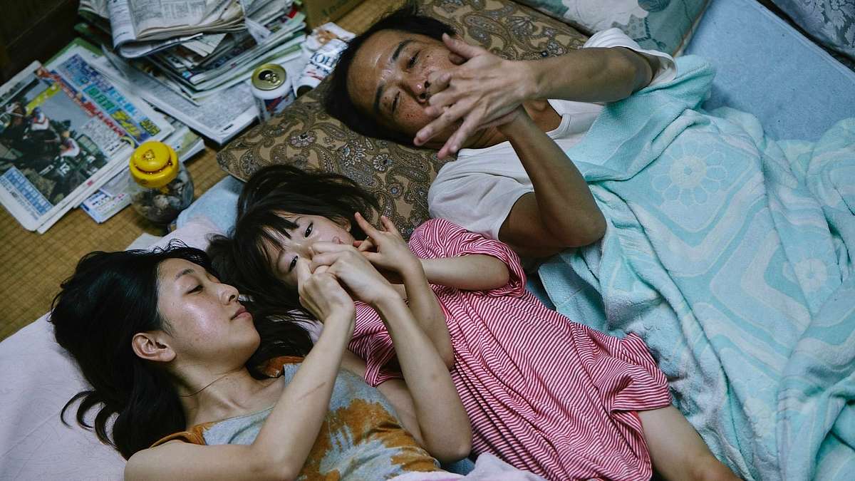 Shoplifters - Familienbande