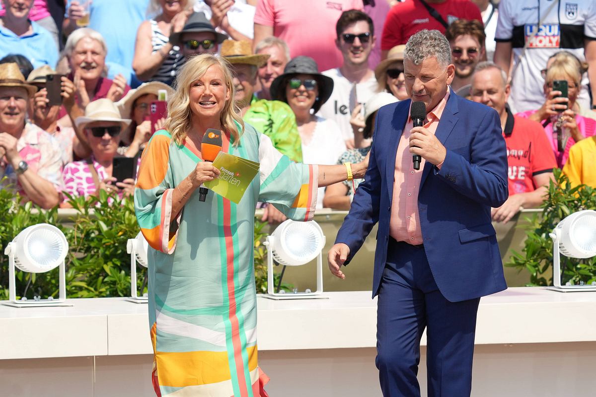 Andrea Kiewel und Semino Rossi im ZDF Fernsehgarten 2025 bei der Schlagerparty auf dem Mainzer Lerchenberg. Andrea Kiewel und Semino Rossi im ZDF Fernsehgarten 2025 bei der Schlagerparty auf dem Mainzer Lerchenberg.